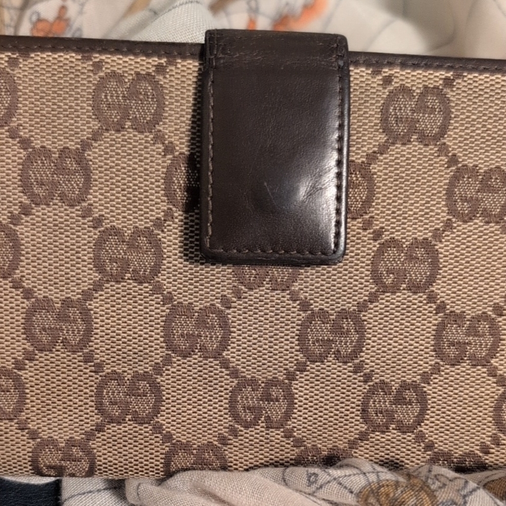 Gucci Signature Brown and Cream Clutch Vintage Italy Wallet - Picture 13 of 16